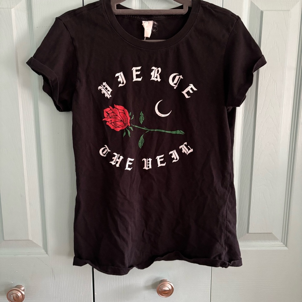 Women’s Pierce The Veil Graphic Tee Medium Black
